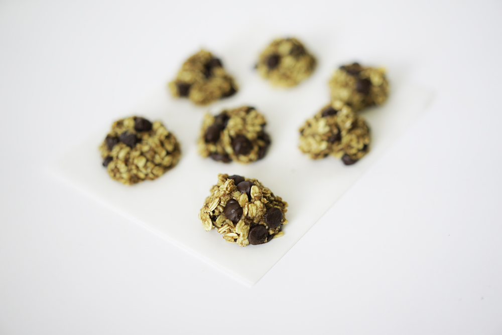 3 Ingredient Cookies | My Vegetarian Family #healthycookies #threeingredientcookies