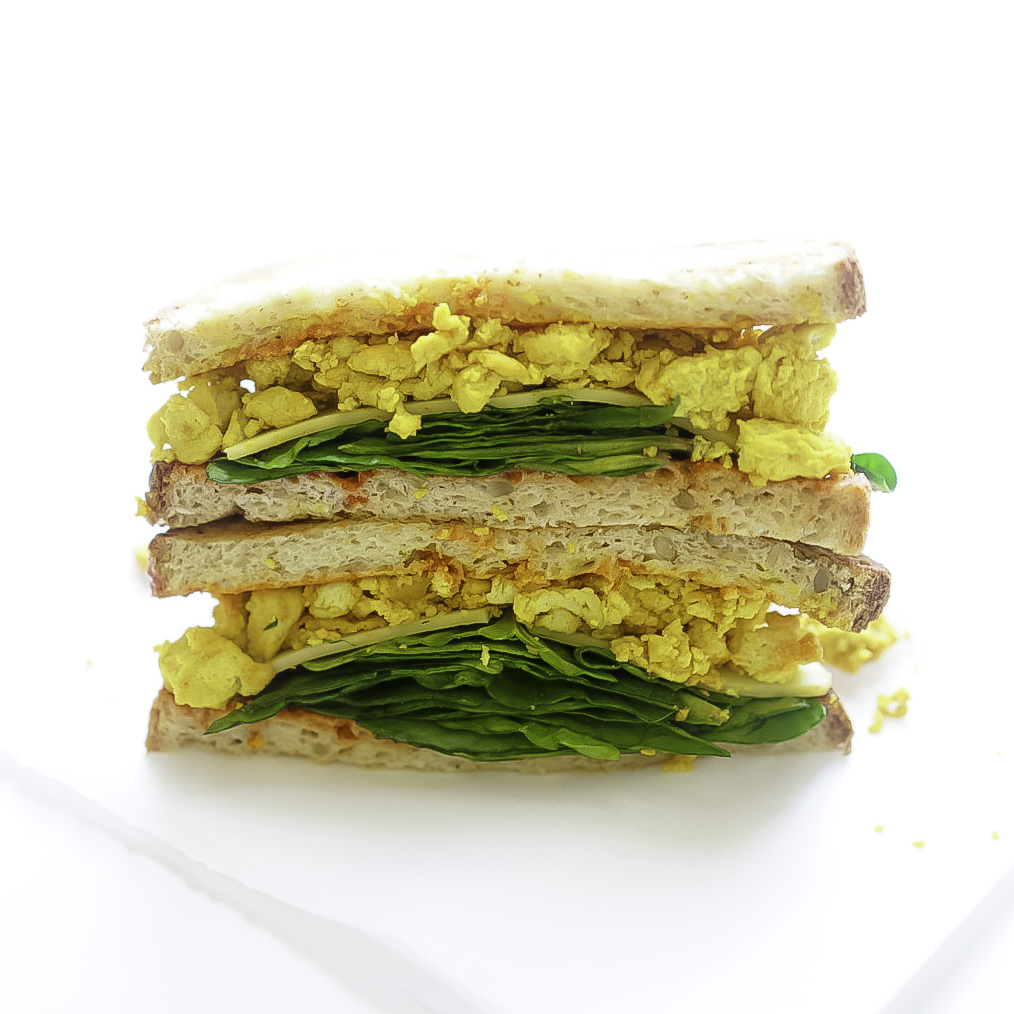 Easy Tofu Scramble | My Vegetarian Family #tofuscramble #veganbreakfast