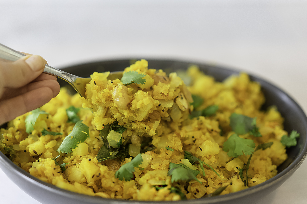 Easy Batata Poha or Indian Bataka Poha made with flattened rice flakes, potatoes, onions, and Indian spices #myvegetarianfamily #incrediblyindian #glutenfreeindianfood
