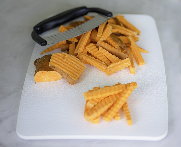 Sweet Potato Crinkle Fries Recipe |Air Fryer | My Vegetarian Family #airfryercrinklefries #airfryersweetpotatofries
