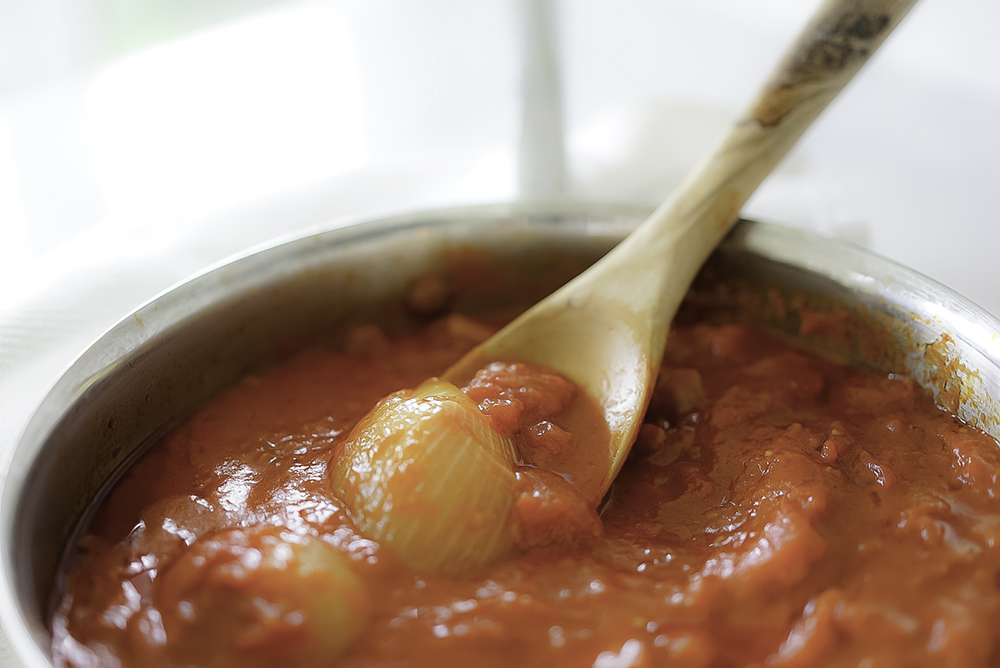Three Ingredient Tomato Sauce | SO EASY + YUMMY! |My Vegetarian Family