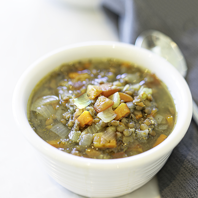 Instant Pot Vegan Lentil Soup | My Vegetarian Family #veganglutenfree #instantpotrecipe #instantpotlentilsoup
