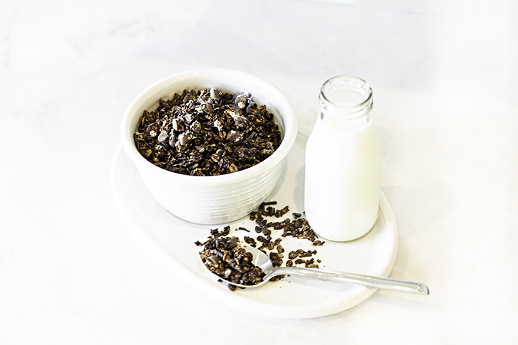 Easy Vegan Chocolate Granola