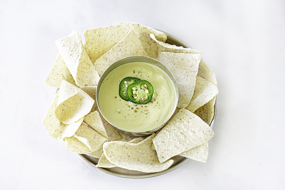 Non-Dairy Roasted Jalapeno Blender Queso My Vegetarian Family #dairyfree #homemadequeso #veganqueso #roastedjalapenos #blenderqueso