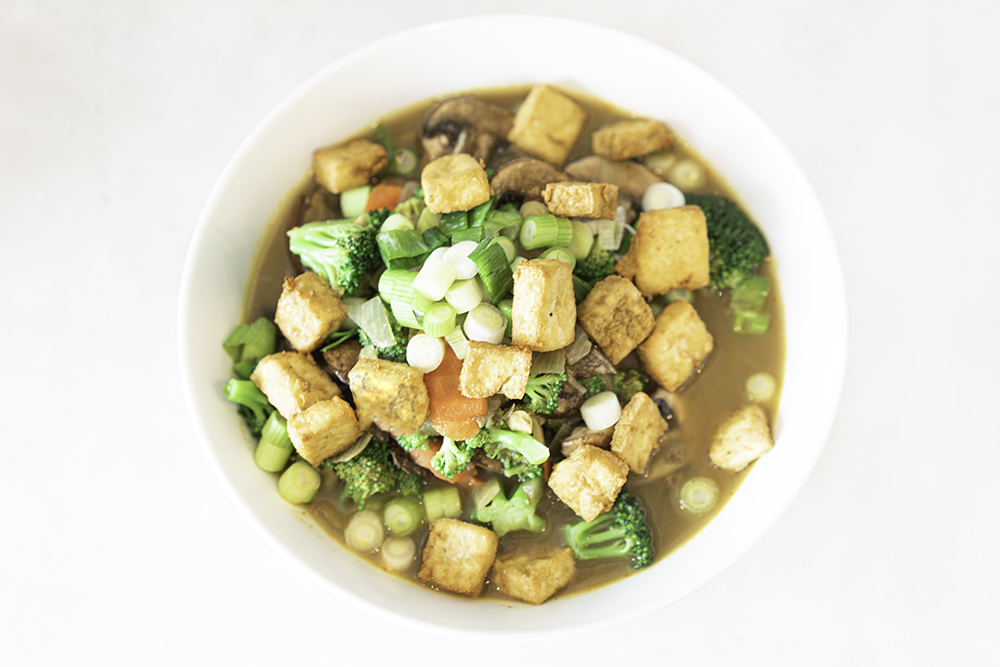 Oat Milk Green Curry with Crispy No Oil Air Fryer Tofu | My Vegetarian Family #nooil #skinnygreencurry #airfryertofu #plantbased