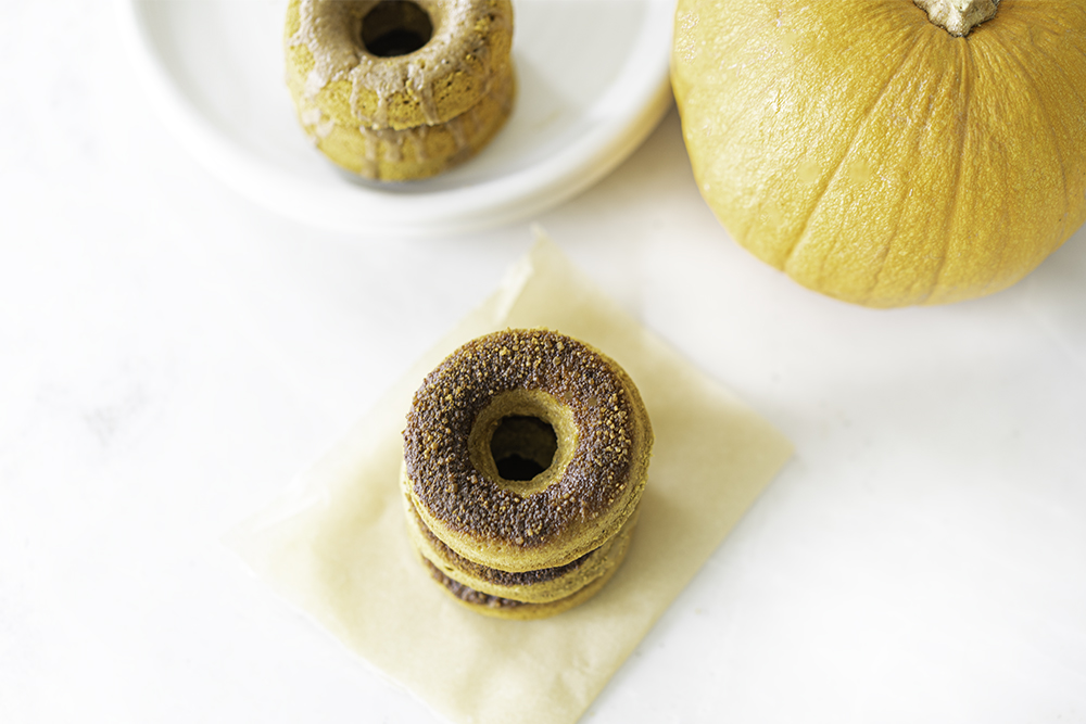 Baked Vegan Pumpkin Donuts