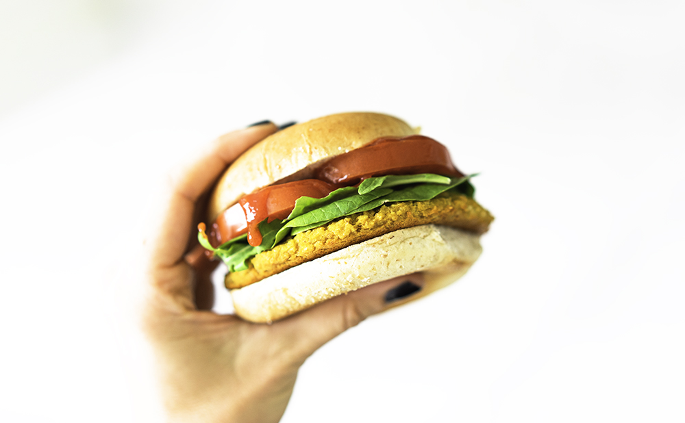 Pumpkin Veggie Burgers | My Vegetarian Family #healthypumpkinrecipe #veganglutenfreehealthy #pumpkinquinoaveggieburger