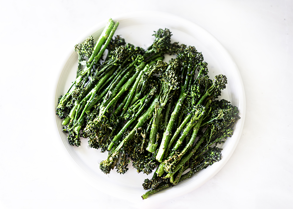 Air Fryer Broccolini | My Vegetarian Family #airfryerbroccolini #oilfreeairfrying #airfriedbroccolini