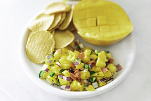 Mango Salsa Recipe | My Vegetarian Family #mangosalsarecipe #fruitysalsarecipe