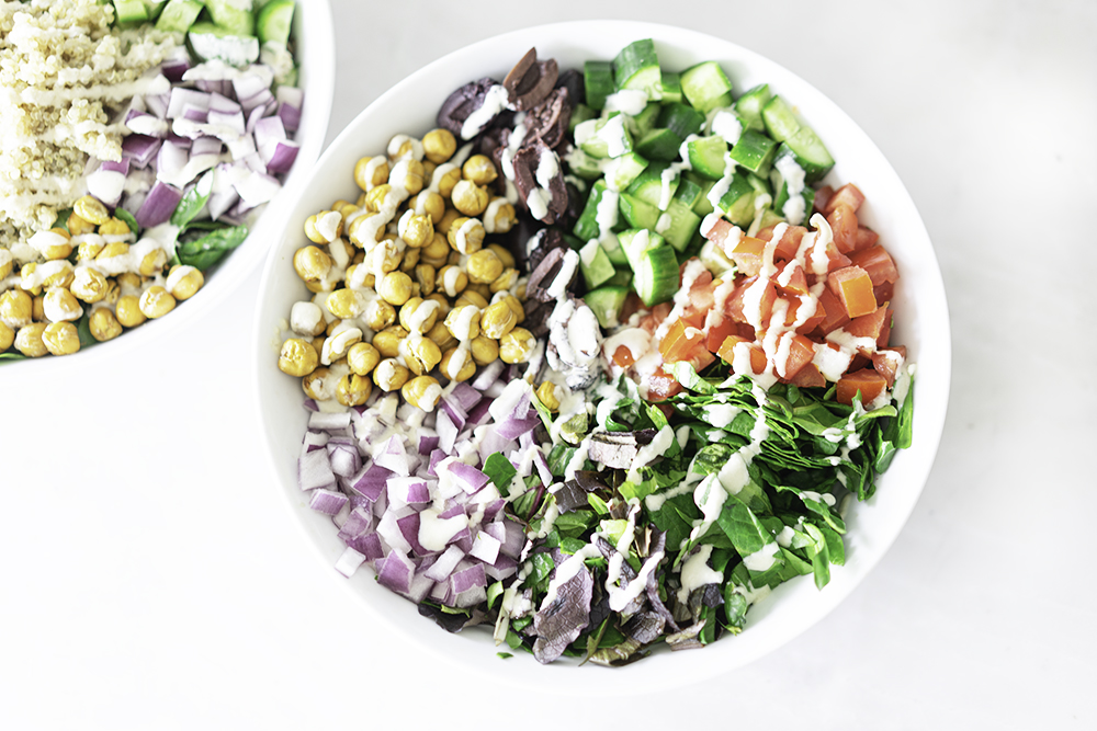 Mediterranean Quinoa Salad Bowl | My Vegetarian Family #quinoasaladbowl #veganmediterraneanfood