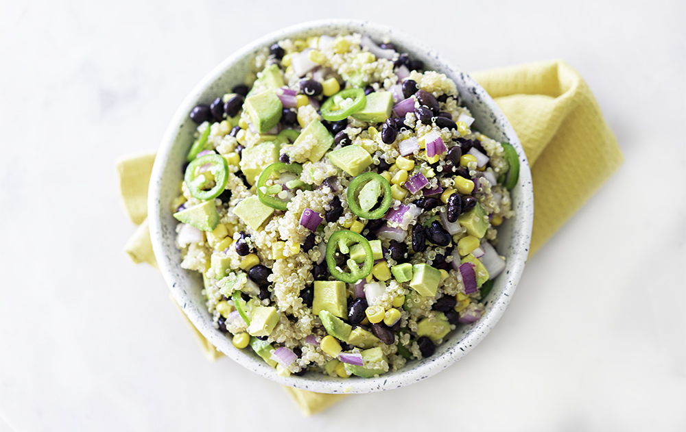 Quinoa Black Bean Salad Bowl | My Vegetarian Family #quinoabowl #limedressing #quinoawithblackbeans #quinoabowlwithblackbeans