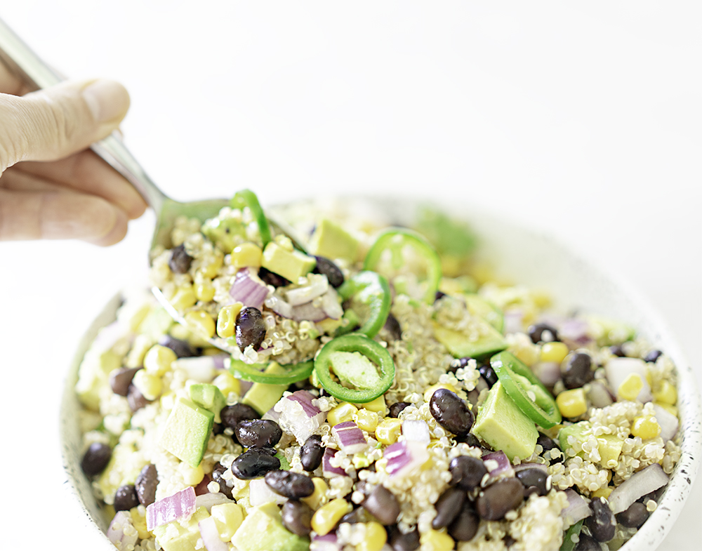 Quinoa Black Bean Salad Bowl | My Vegetarian Family #quinoabowl #limedressing #quinoawithblackbeans #southwestquinoabowl