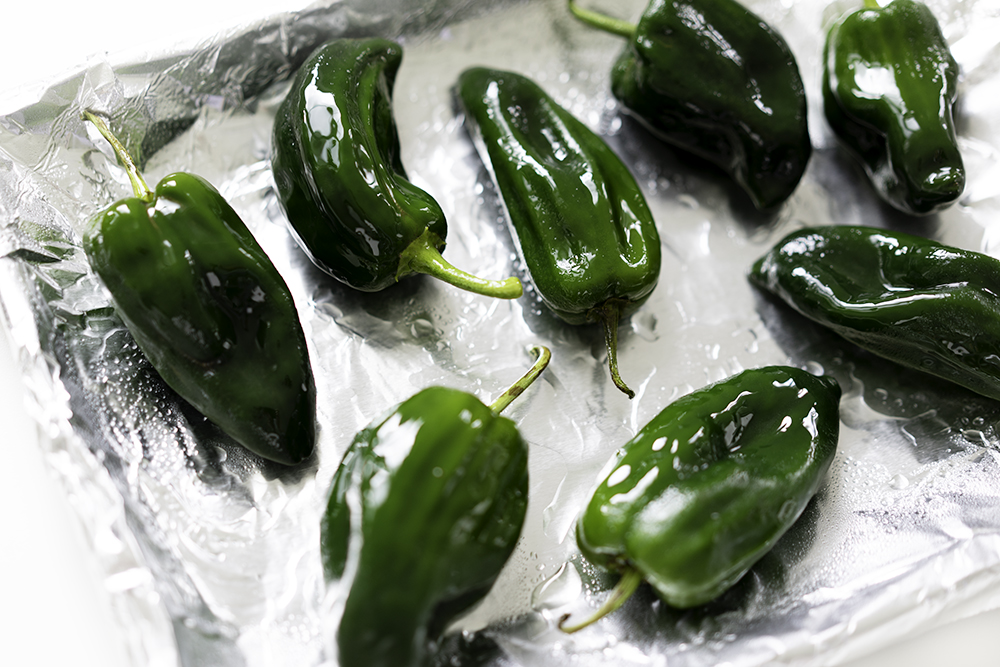 Roasted Poblano Peppers for Stuffing | My Vegetarian Family #roastedpoblanopeppers #homegrownpoblanopeppers