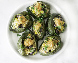 Stuffed Poblano Peppers with Habanero Salsa | My Vegetarian Family #stuffedpoblanopeppers #roastedpoblanopeppers #blackbeanstuffedpoblanopeppers