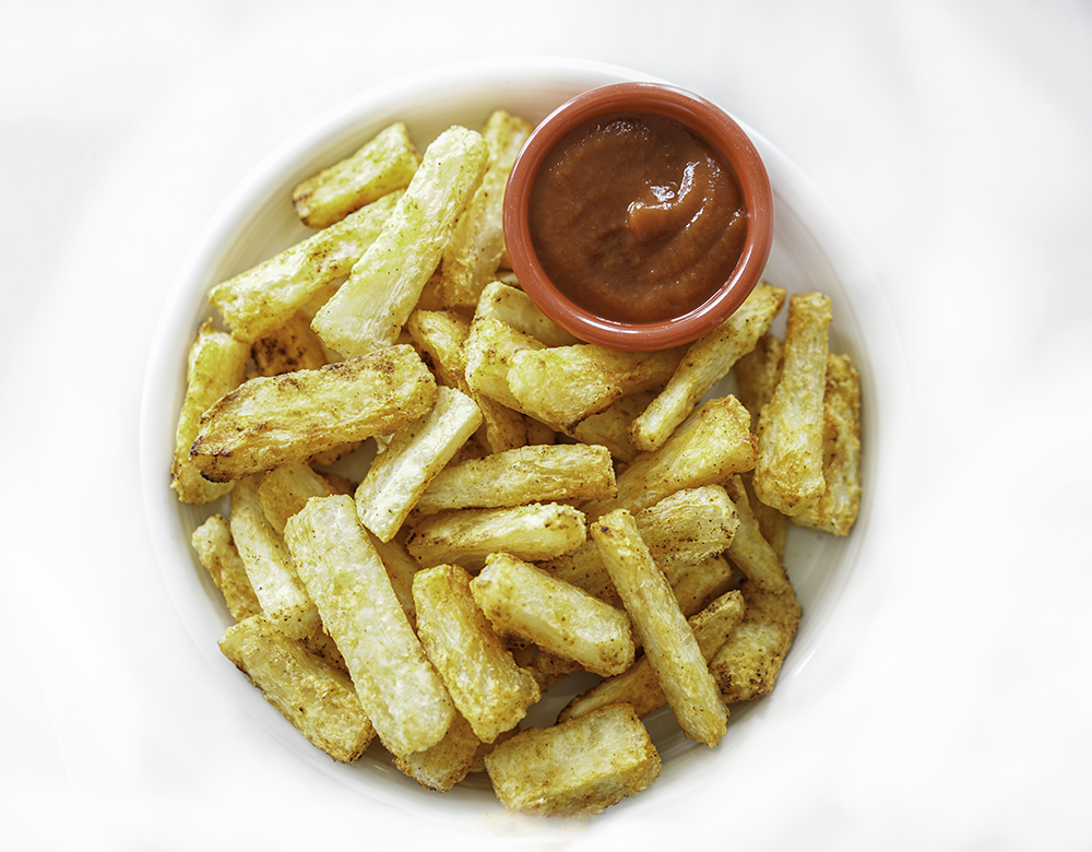Air Fryer Yuca Fries | My Vegetarian Family #airfryeryucafries #healthyairfryerrecipes #healthyyuca #veganyucafries #yucarecipe