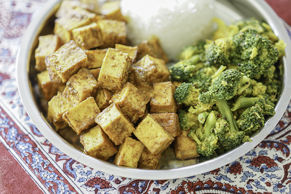 Indian Baked Tofu | My Vegetarian Family #indiantofu #turmerictofu #masalabakedtofu #oilfreeindiantofu