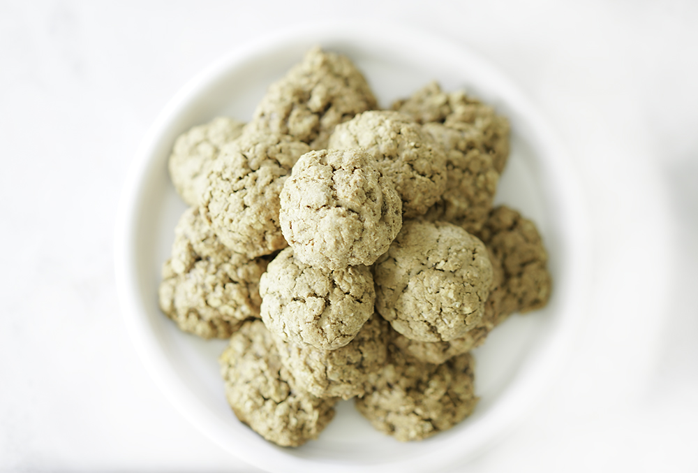 Vegan Pumpkin Oatmeal Cookies | My Vegetarian Family #veganglutenfreecookies