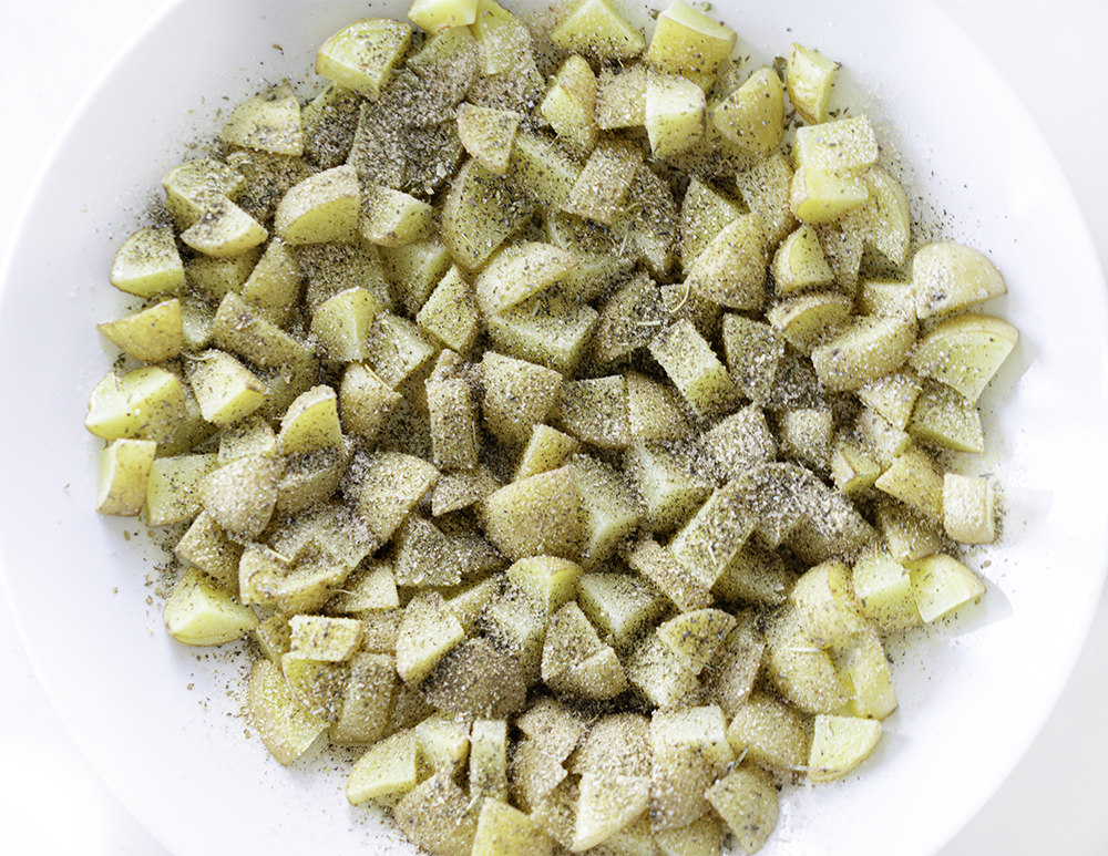 Air Fryer Italian Herb Potatoes | My Vegetarian Family #airfryerpotatoes #italianherbpotatoes