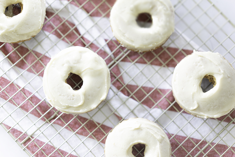 Baked Vegan Gingerbread Donuts