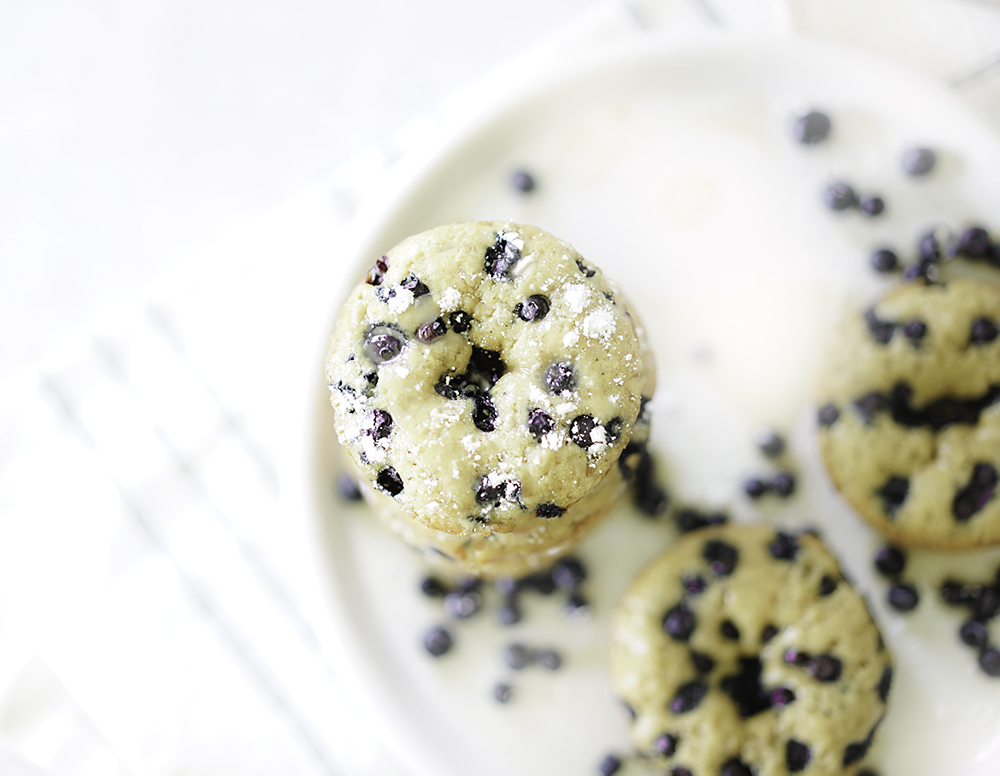 Baked Vegan Blueberry Donuts | My Vegetarian Family #bakedvegandonuts #veganblueberrydonuts