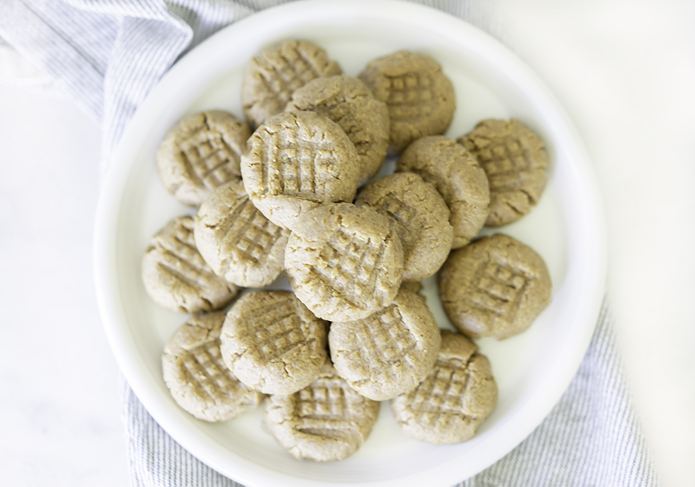 Healthy Eggless Peanut Butter Cookies Recipe | My Vegetarian Family #egglesscookies