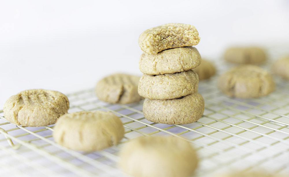 Healthy Eggless Vegan Peanut Butter Cookies | My Vegetarian Family #egglesscookies