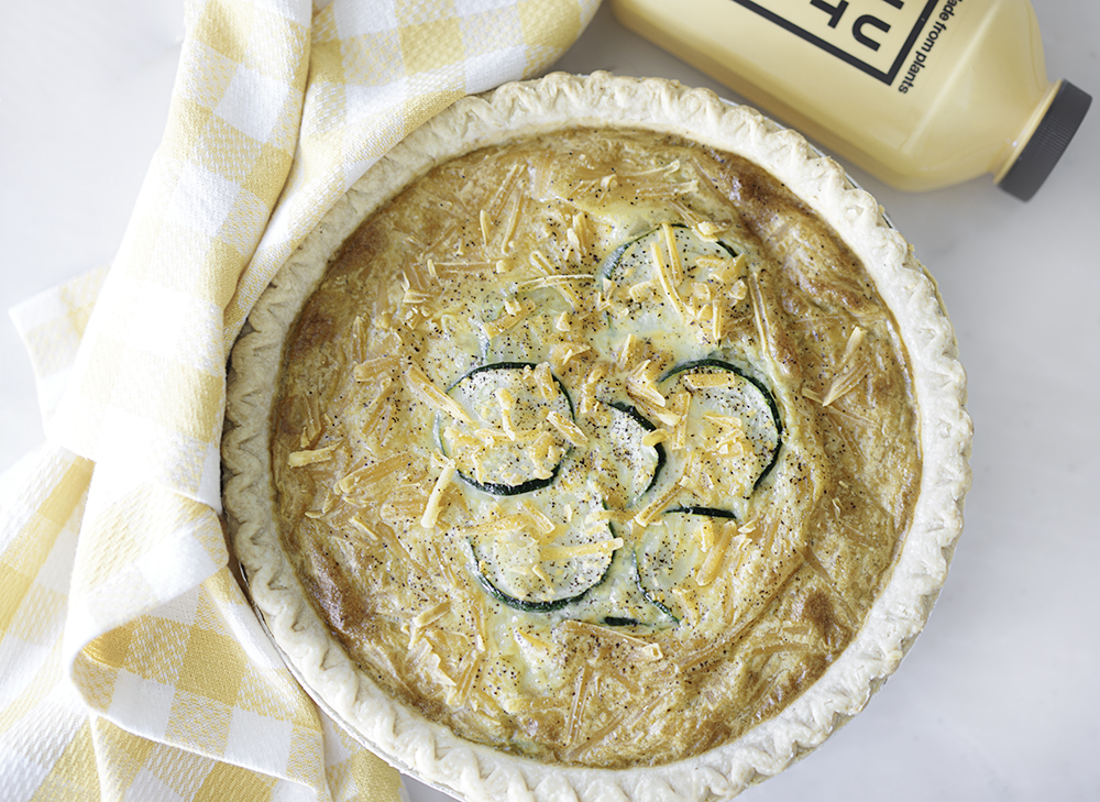 EASY VEGAN QUICHE RECIPE (JUST EGG, SMOKED GOUDA, SPINACH & ZUCCHINI) -  Vegan Anj